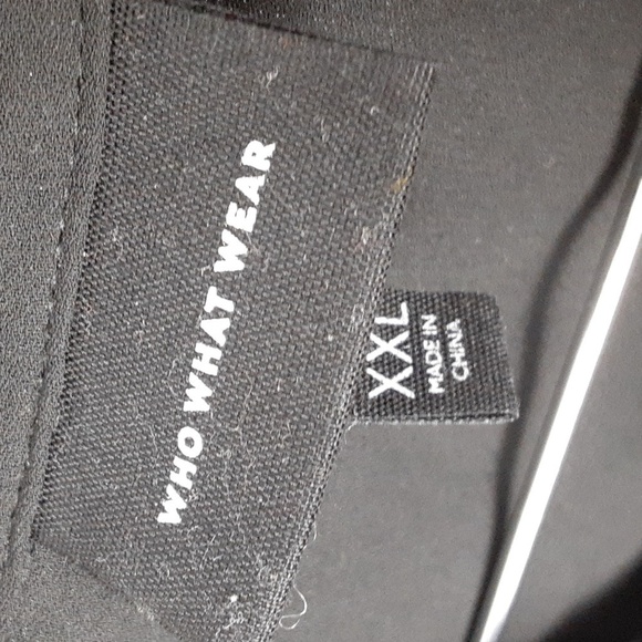 Who What Wear Collared Button-Up Sleeveless Front Pocket Black Blouse - Picture 3 of 8